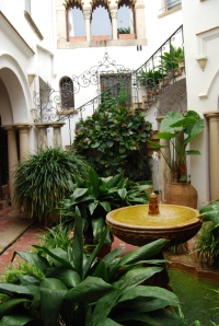 patio andaluz roc de sant gaieta